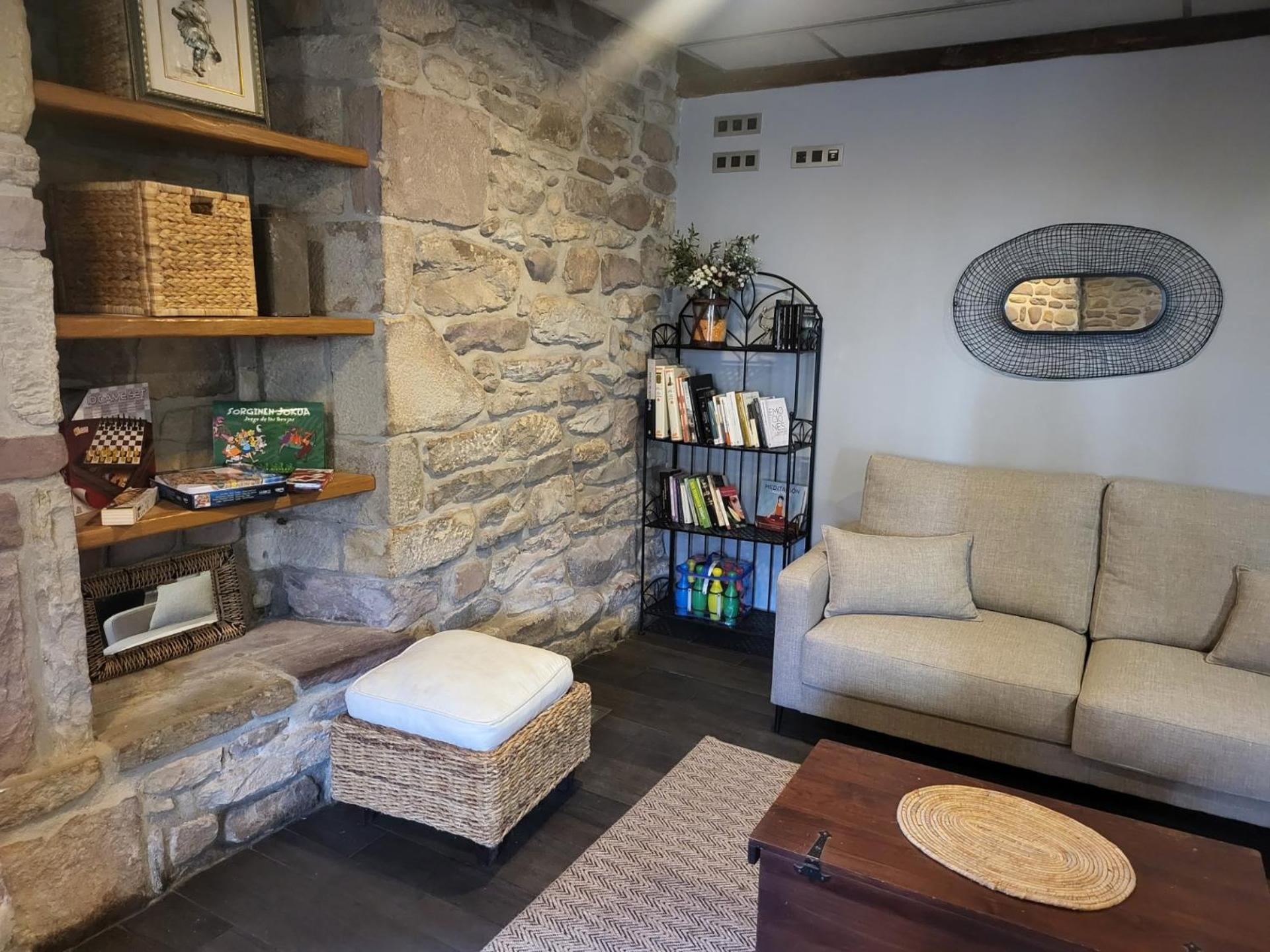 Tresanea Apartamentos Ituren Екстер'єр фото